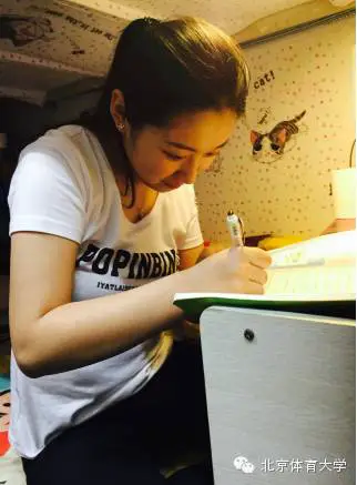 刻苦训练篮球时如何避免受伤的建议_0